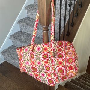 VERA BRADLEY Pink Retro Floral Folkloric Large Duffle